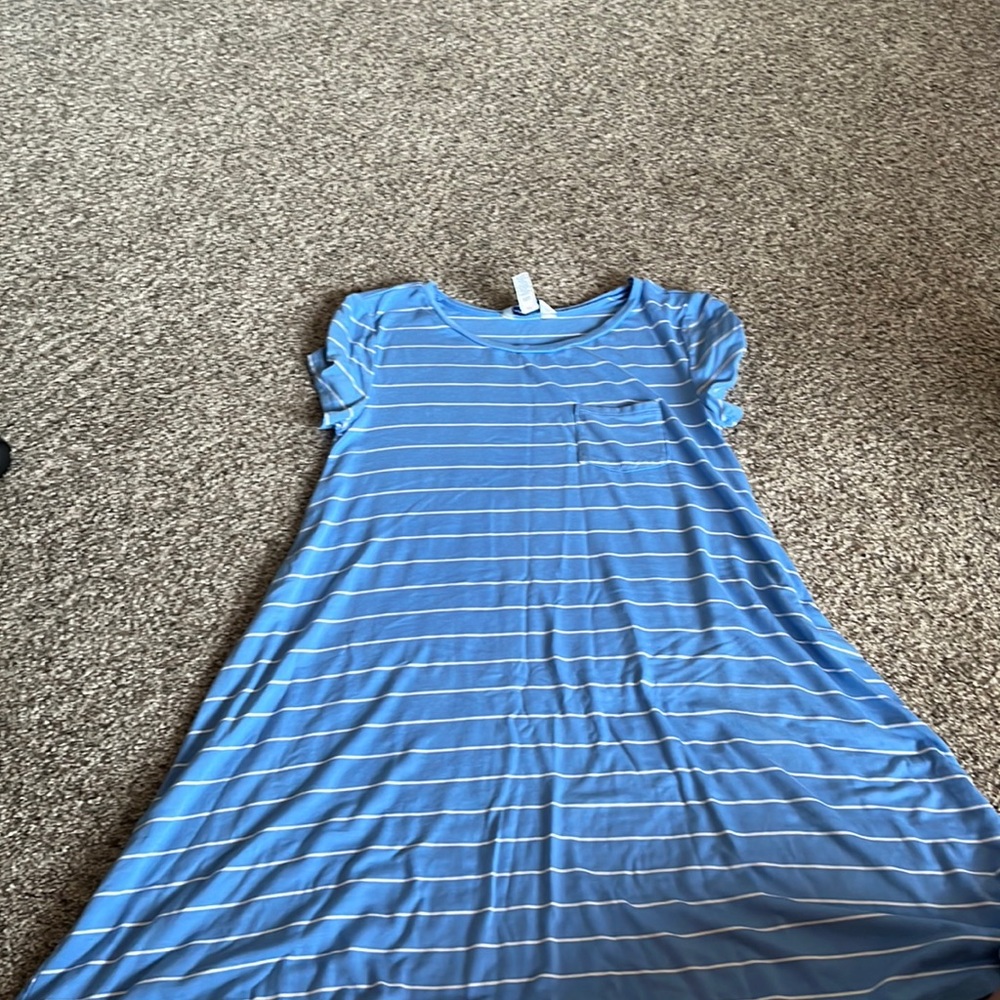 A tee shirt dress.
